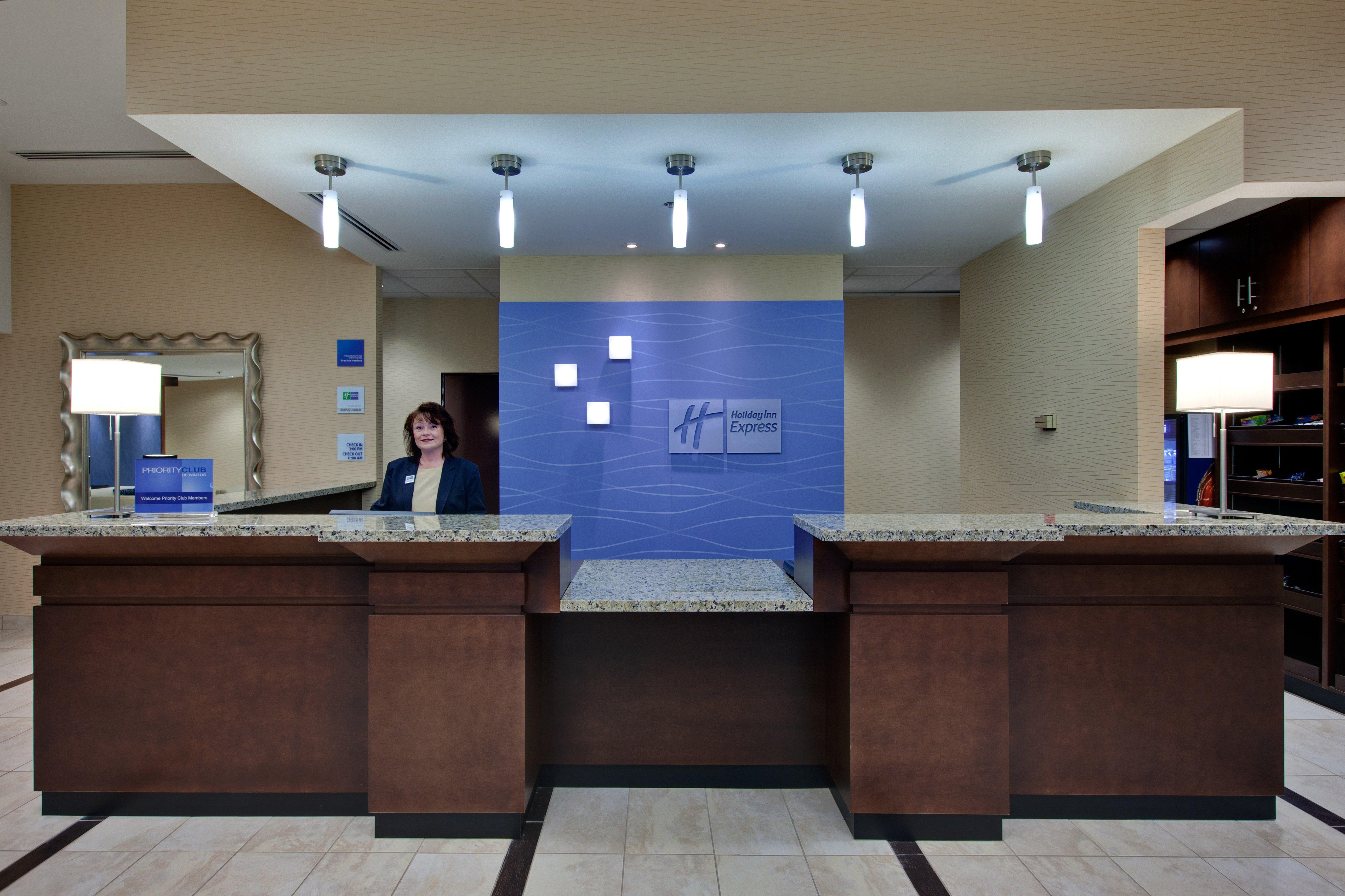 Holiday Inn Express Hotel & Suites Chatham South By Ihg Eksteriør billede