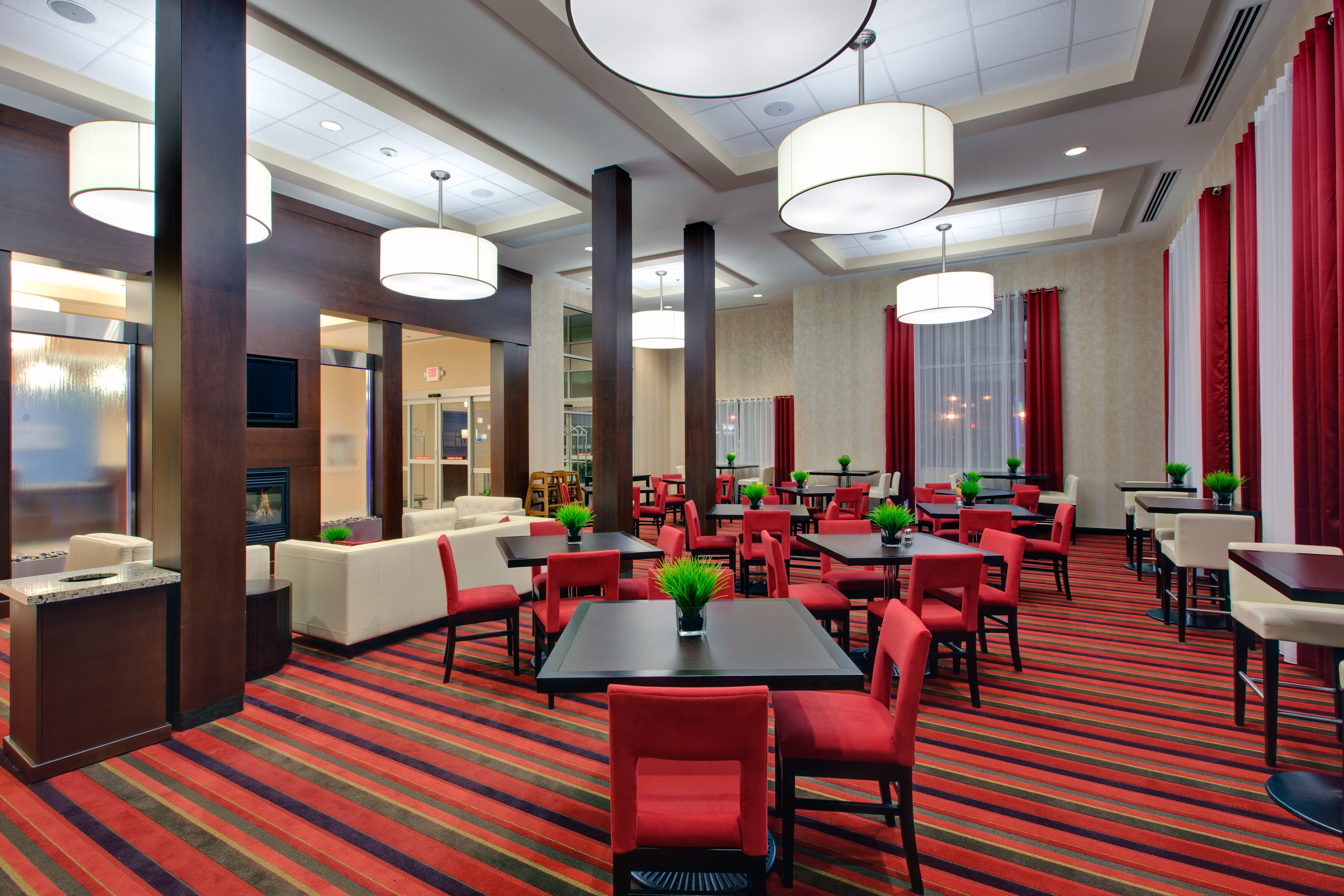 Holiday Inn Express Hotel & Suites Chatham South By Ihg Eksteriør billede