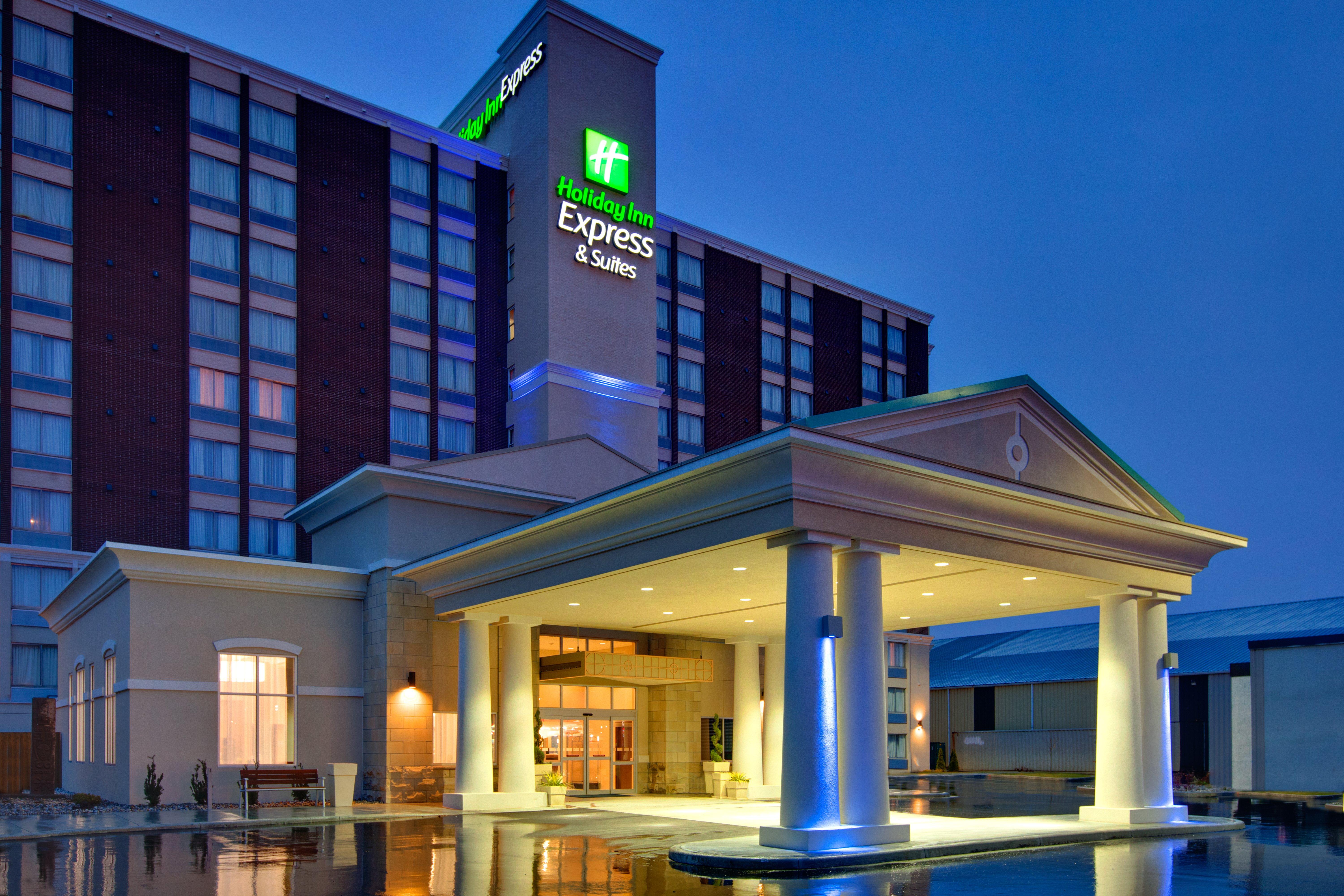Holiday Inn Express Hotel & Suites Chatham South By Ihg Eksteriør billede