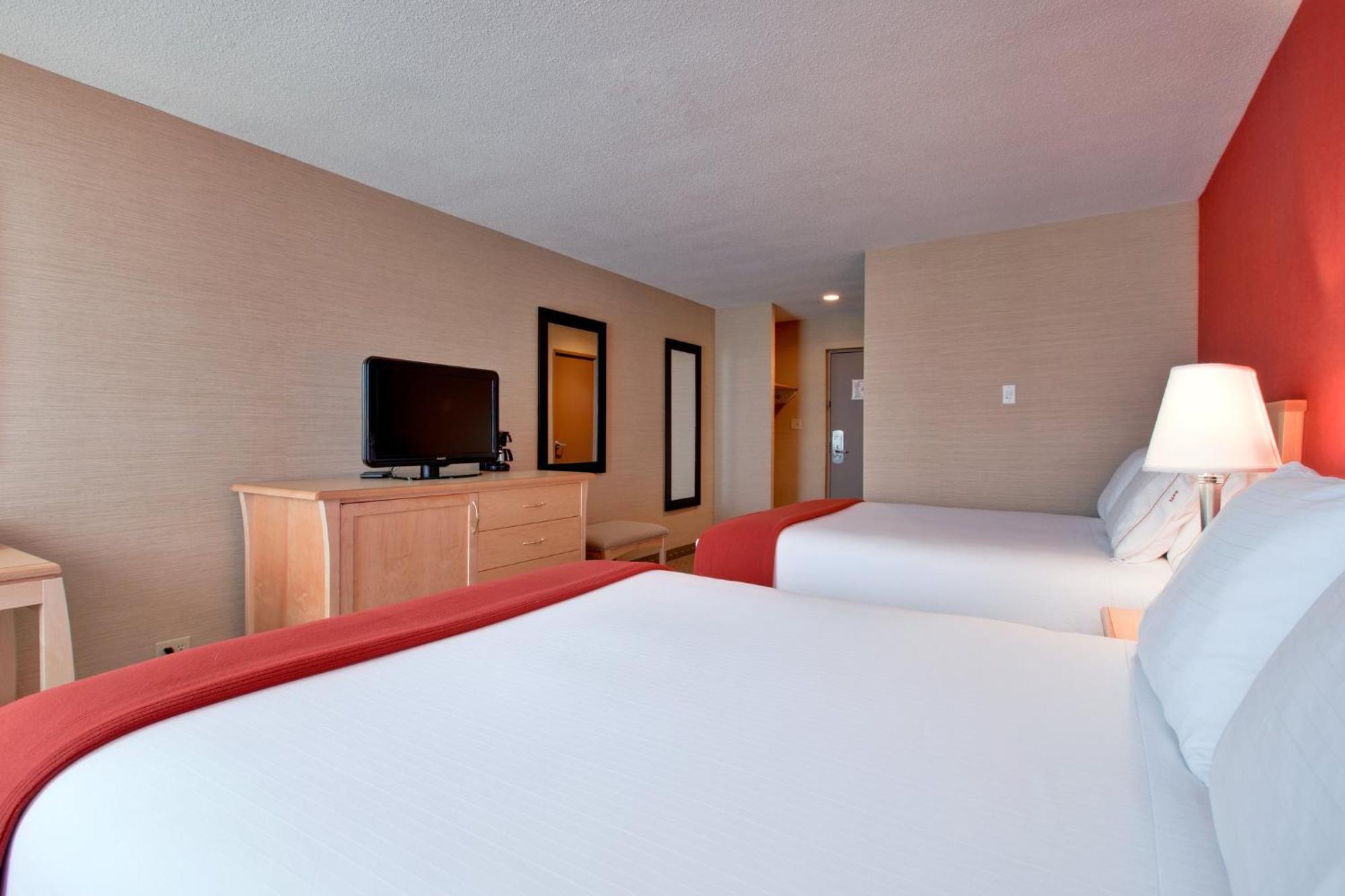Holiday Inn Express Hotel & Suites Chatham South By Ihg Eksteriør billede