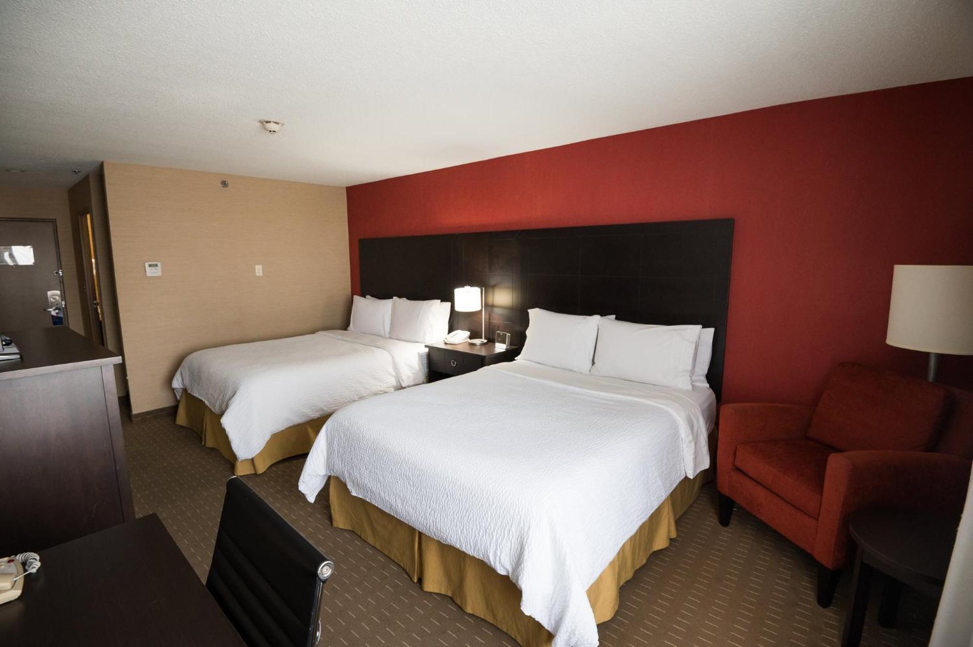 Holiday Inn Express Hotel & Suites Chatham South By Ihg Eksteriør billede