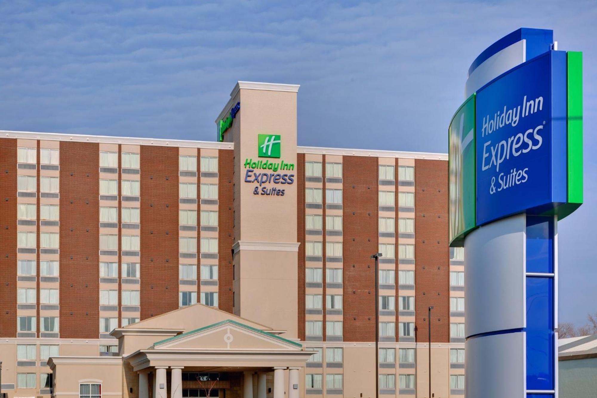 Holiday Inn Express Hotel & Suites Chatham South By Ihg Eksteriør billede