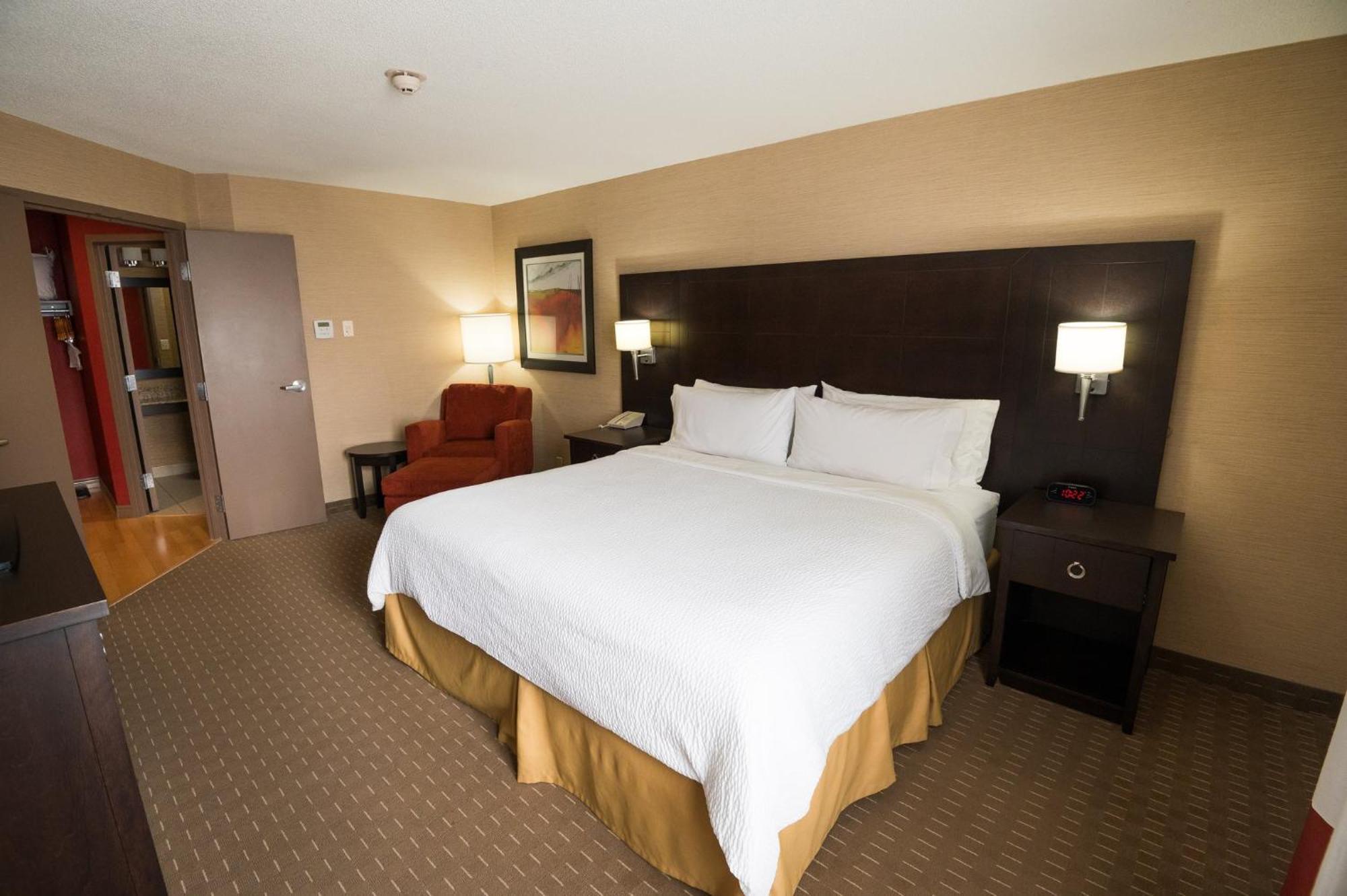 Holiday Inn Express Hotel & Suites Chatham South By Ihg Eksteriør billede