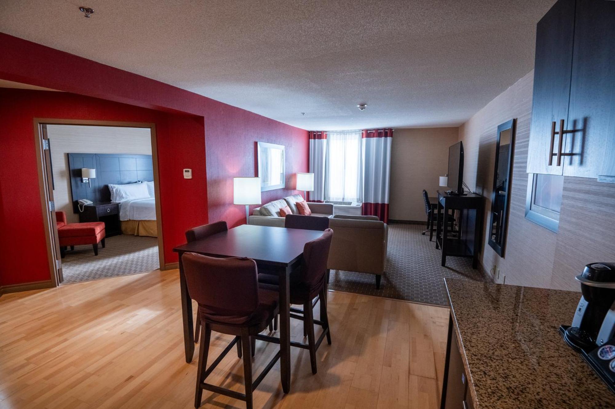 Holiday Inn Express Hotel & Suites Chatham South By Ihg Eksteriør billede