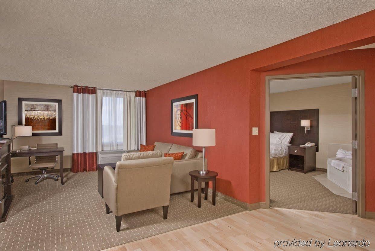 Holiday Inn Express Hotel & Suites Chatham South By Ihg Værelse billede
